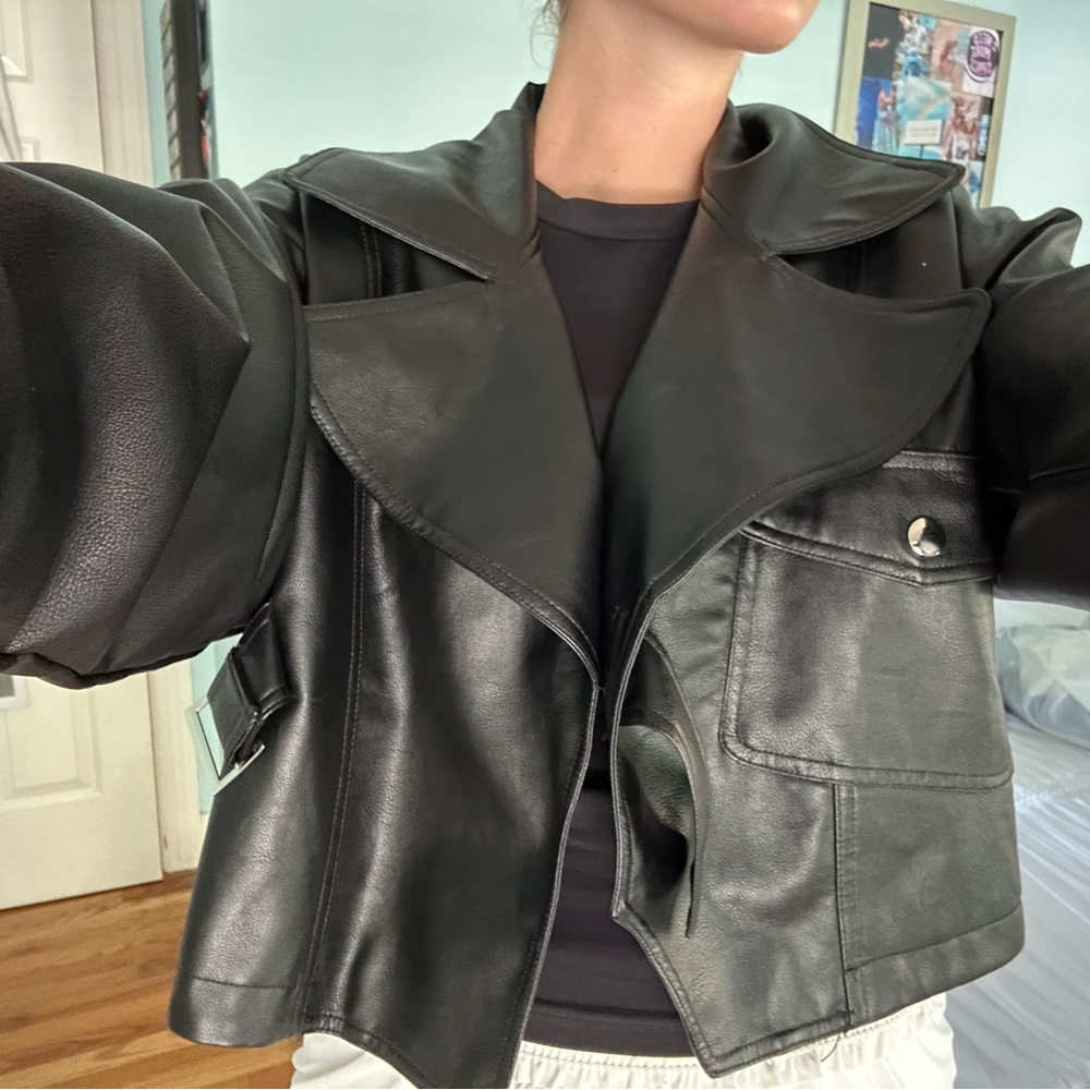 Top Shop- fits size M/L- faux leather jacket